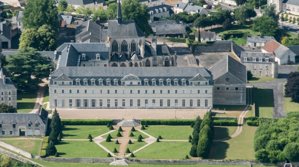 Vue aérienne de l'abbaye de Pontlevoy dans le Loir-et-Cher en France
