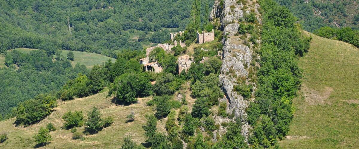 Viuet, an abandoned hamlet in the Spanish Pyrenees (municipality El Pont de Suert, Alta Ribagorça district, Catalonia).