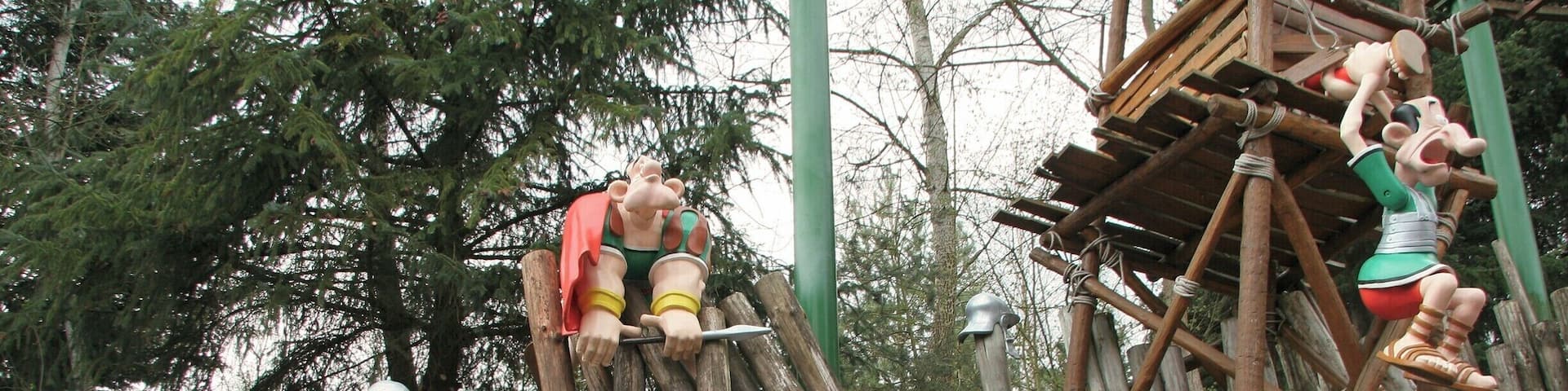 April 2006
Astérix Park - a great theme park for anyone who remembers reading the books in their childhood and great for young ones alike.