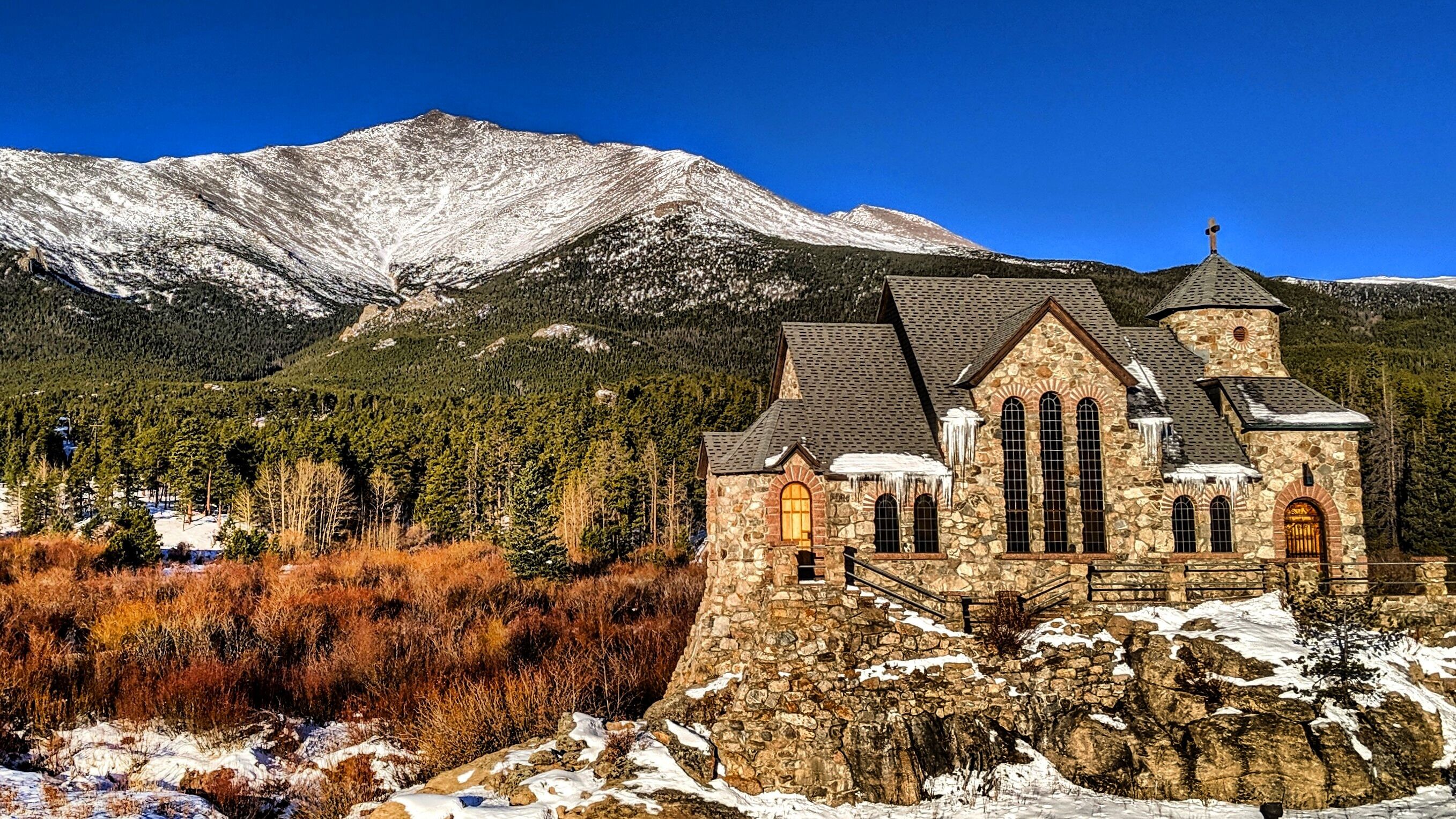 St. Catherine's Chapel on the Rock with Mt. Meeker in the background.

#Adventure #ScenicDrive #RoadTrip #Colorado #Photography #Landscape