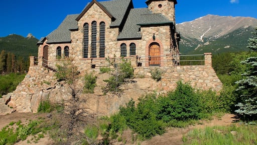 Known as Chapel on the Rock, this gorgeous stone chapel was once surrounded by water. The chapel is closed to the public now, but you can explore the grounds around it. #OnThe Road