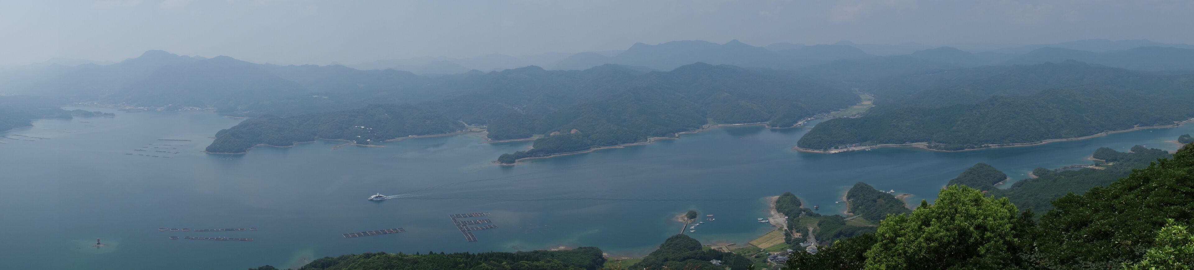 竜洞山展望台から中田湾 20130816