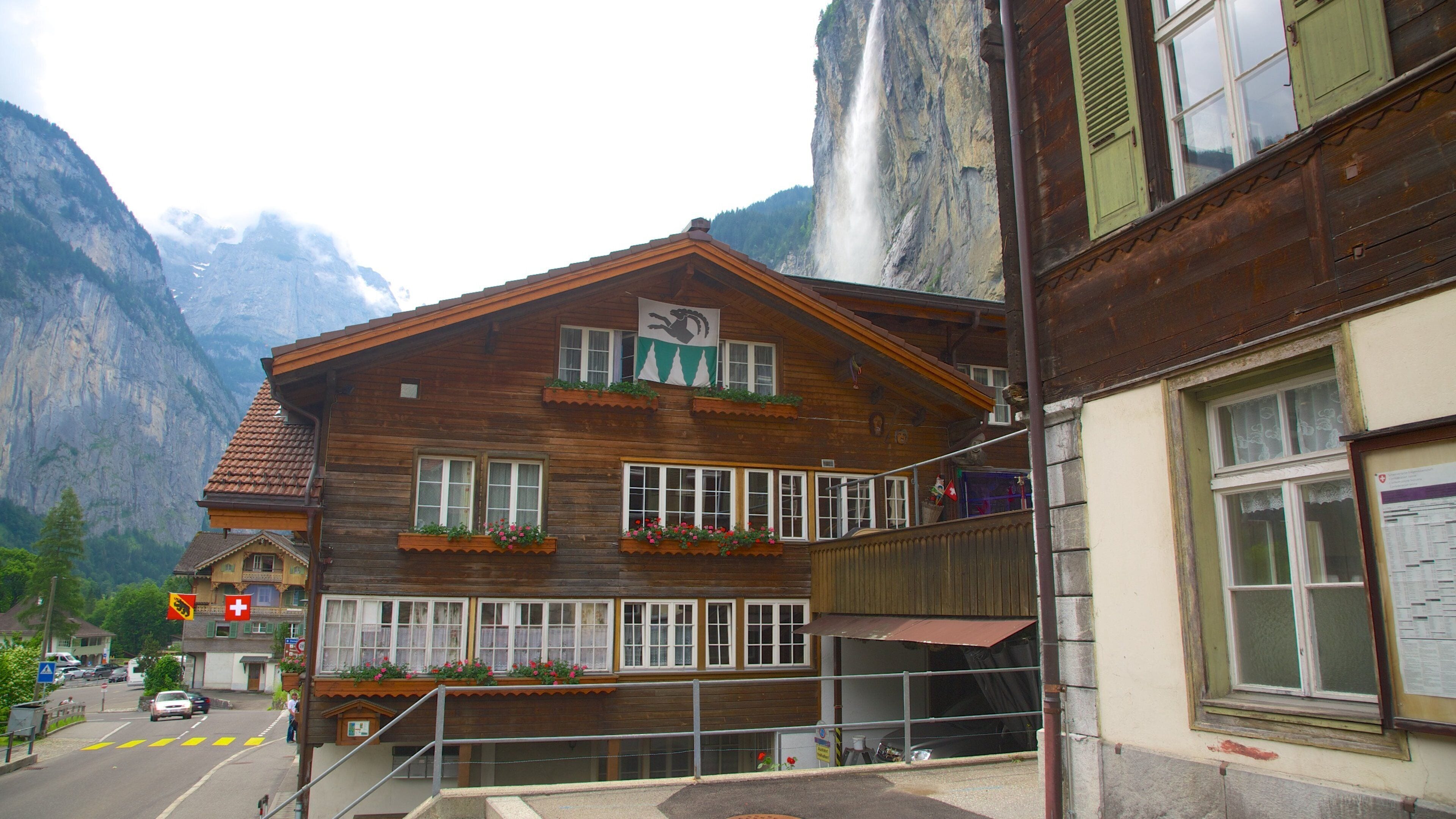 Lauterbrunnen featuring a house and heritage elements