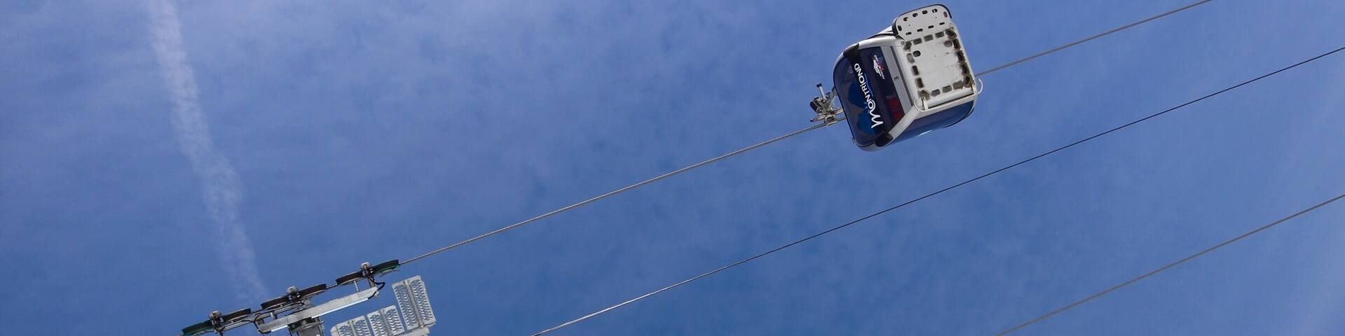 February 2015
The Ardent Bubble Ski Lift which transfers people up to the slopes in the mountains.
This lift has a free car park at its base in Montriond and gives great access to a range of ski slopes including Switzerland and France.