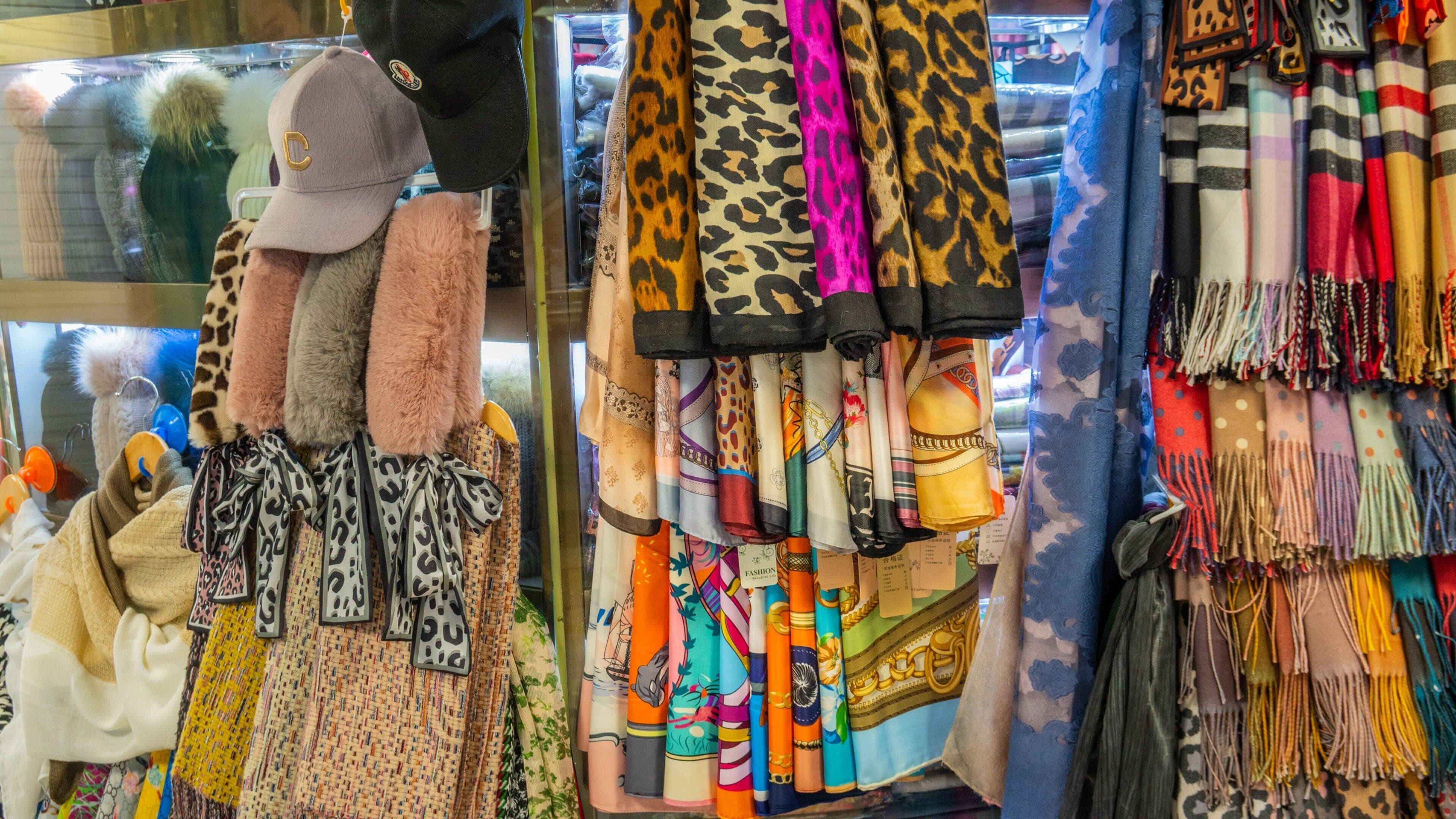 Shenzhen showing shopping