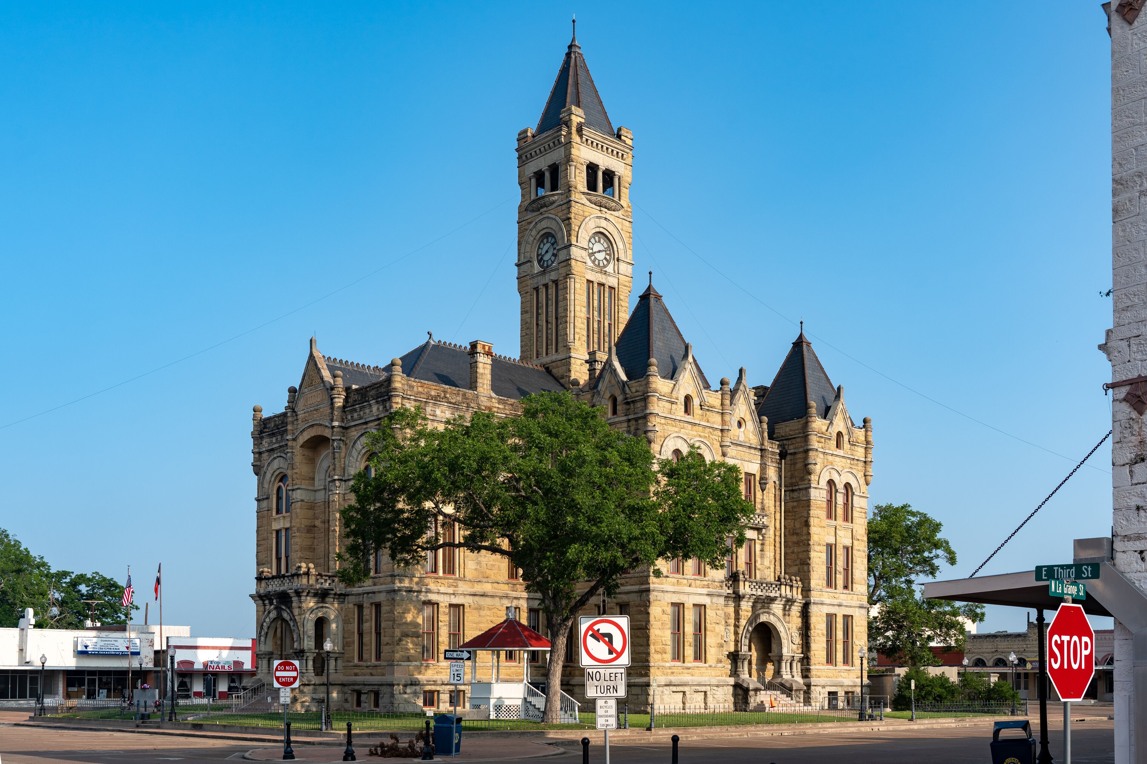 Lavaca County Courthouse in Hallettsville, Texas