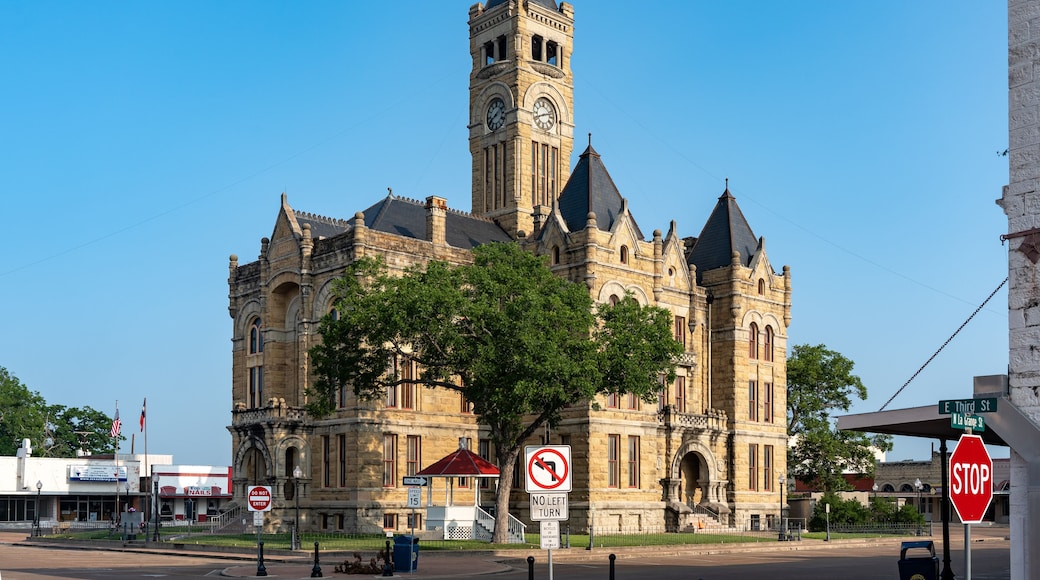 Lavaca County Courthouse in Hallettsville, Texas