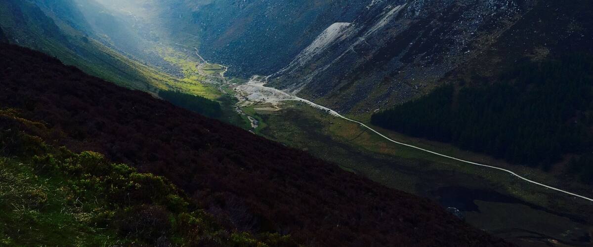 If you choose one of the trails signed blue, red or white in Wicklow National Park, you will get this breathtaking scene, beside the view of Upper Lake from above.
#hiking #nationalpark #BestOf5