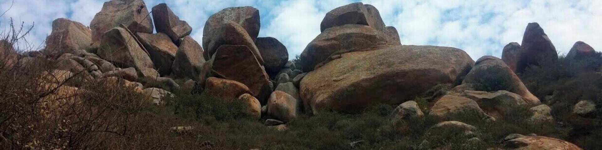 An incredible hike! Starts in the woods, under a veil of beautiful trees and then opens up to stones and rocks, which rewards you with unreal views of the valley once you finally make it to the top!
#InStone