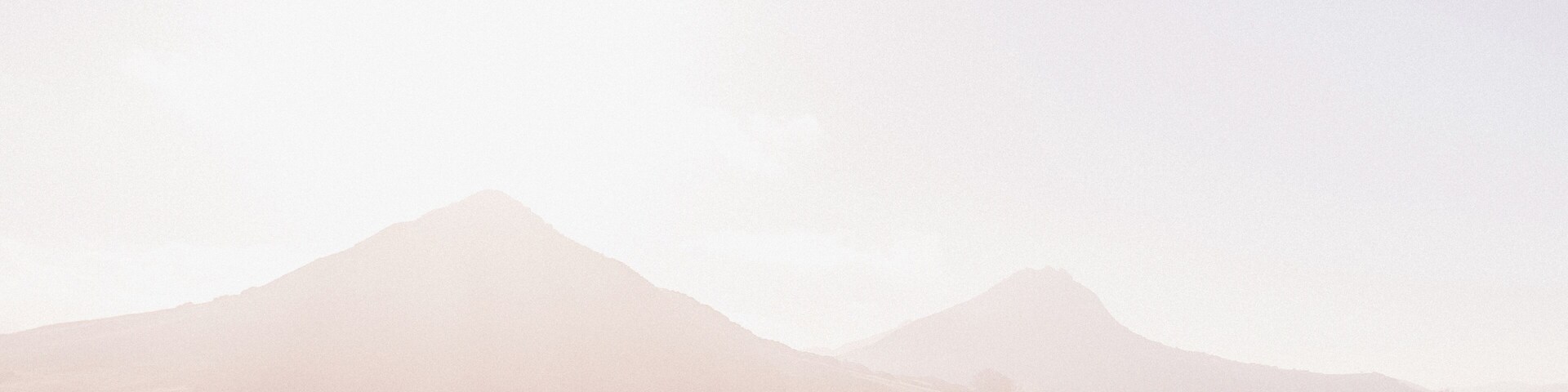 One of the best places to catch the sunset or have a picnic in San Luis Obispo. This hill is an easy half mile hike and has one of the best views over town.
#Trovember