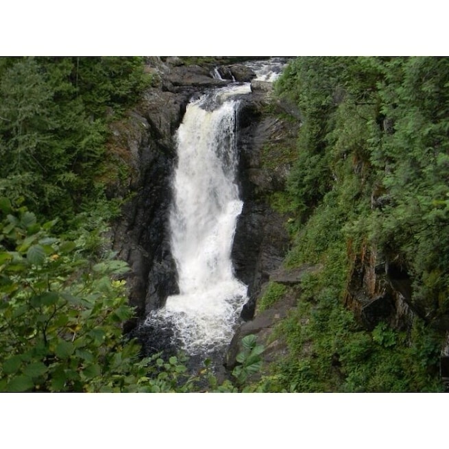 Moxie Falls has a 90 foot drop making it one of Maine's larger waterfalls. #waterlust