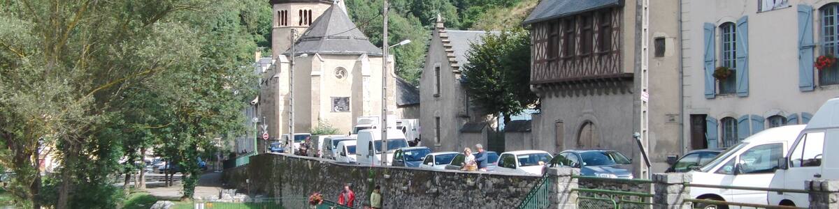 This building is indexed in the Base Mérimée, a database of architectural heritage maintained by the French Ministry of Culture, under the reference PA00095320 .