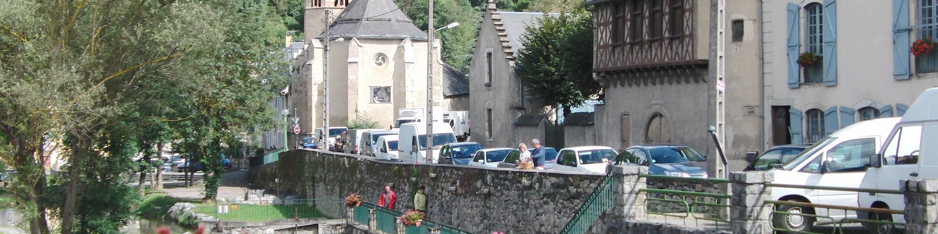 This building is indexed in the Base Mérimée, a database of architectural heritage maintained by the French Ministry of Culture, under the reference PA00095320 .