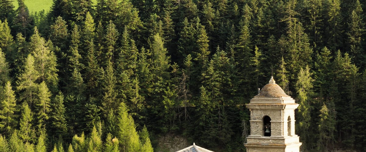 This building is classé au titre des Monuments Historiques. It is indexed in the Base Mérimée, a database of architectural heritage maintained by the French Ministry of Culture, under the reference PA00118265 .