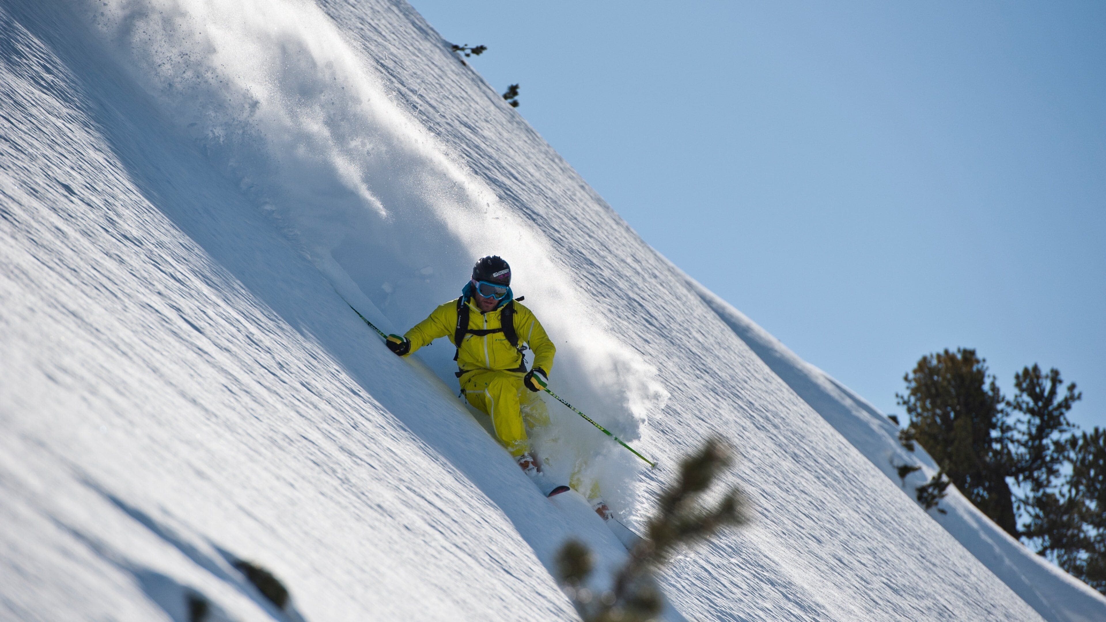 Galtur bevat sneeuw, bergen en skiën