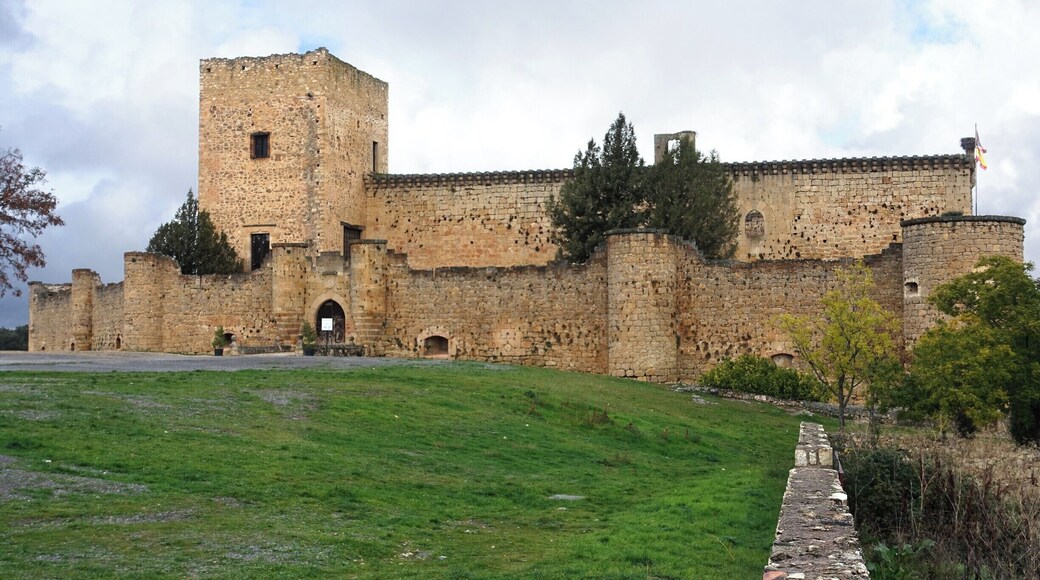It is a 13th century castle, rebuilt in 15th century. The current owner is the Zuloaga's family, a famous painter from the 19th century. Now is a museum that shows the private collection of the painter.