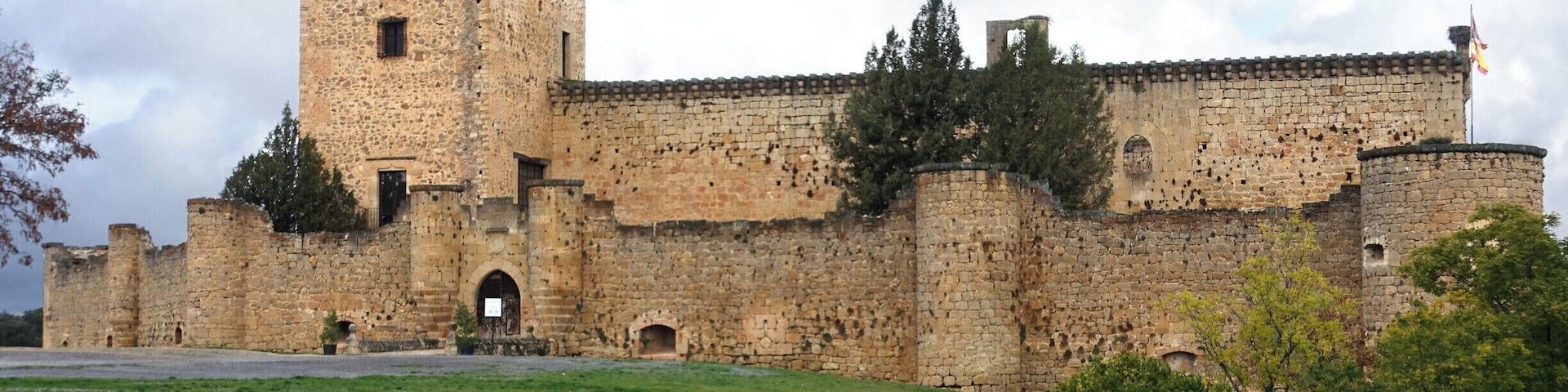 It is a 13th century castle, rebuilt in 15th century. The current owner is the Zuloaga's family, a famous painter from the 19th century. Now is a museum that shows the private collection of the painter.