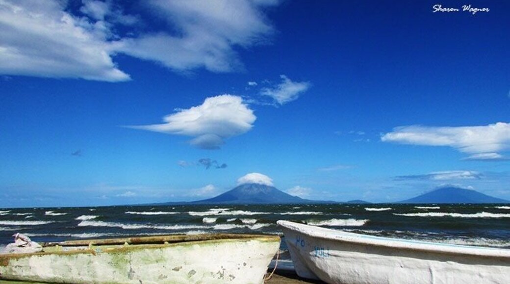 To some this beach is only a pitstop on the way to the island of Ometepe. But it is also great for a photo safari.