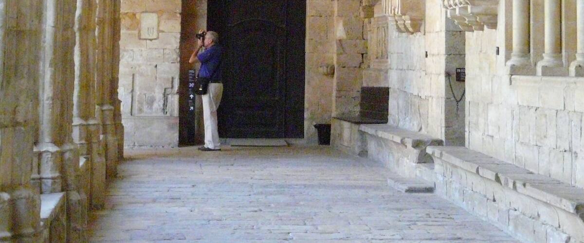 Monestir de Santes Creus. Pl. Jaume el Just, 6-7, Santes Creus (Aiguamúrcia).