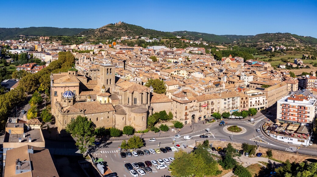 Cathedral of Santa María in the walled enclosure of Solsona, 14th century, Solsonés, province of Lleida, Catalonia, Spain
