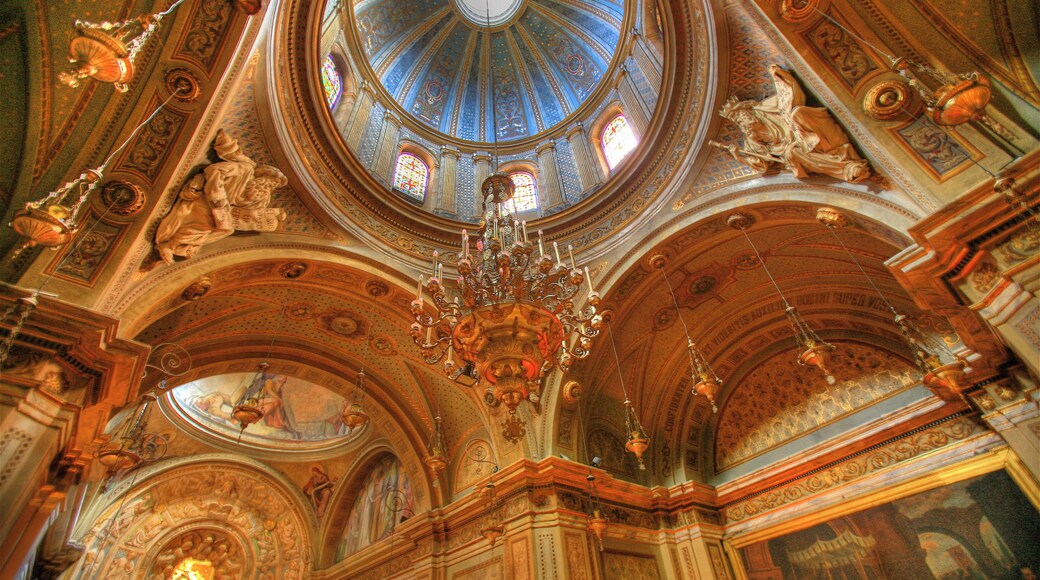Interior de la Catedral de Santa Maria de Solsona (Catalunya). This is a photo of a monument indexed in the Catalan heritage register of Béns Culturals d'Interès Nacional and the Spanish heritage register of Bienes de Interés Cultural under the reference RI-51-0000691.