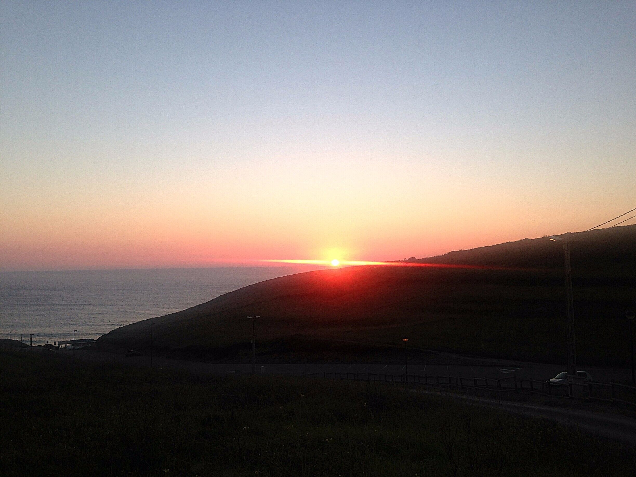 Yesterday, I enjoyed this beautiful sunset with my friends.

#sunset #goldenhour #sun #friends #beach #spain 