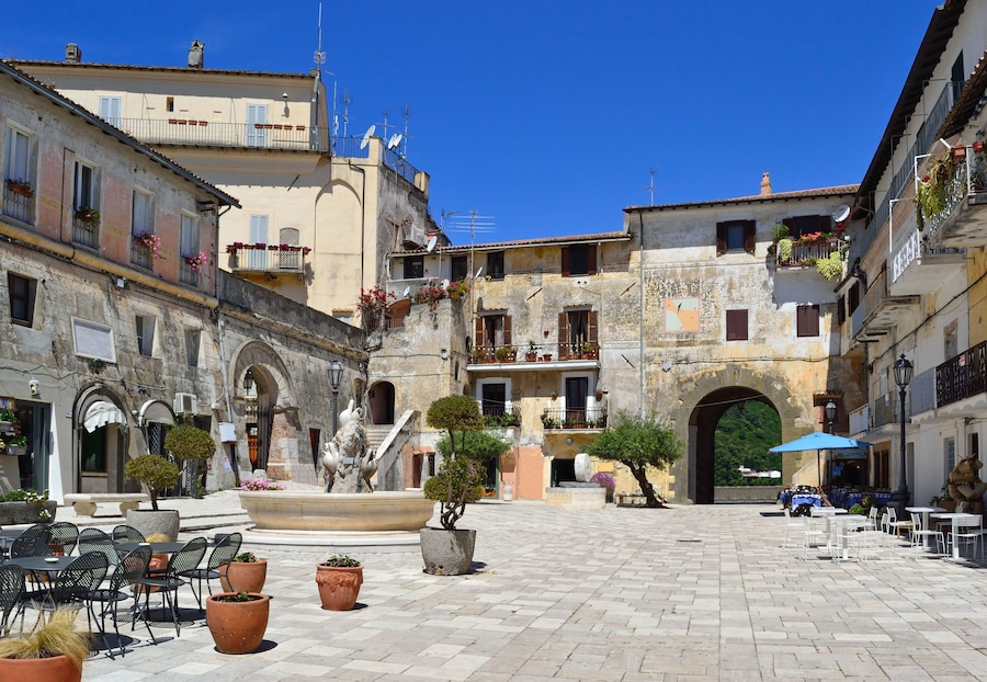Centro storico di San Felice Circeo - Piazza Vittorio Veneto