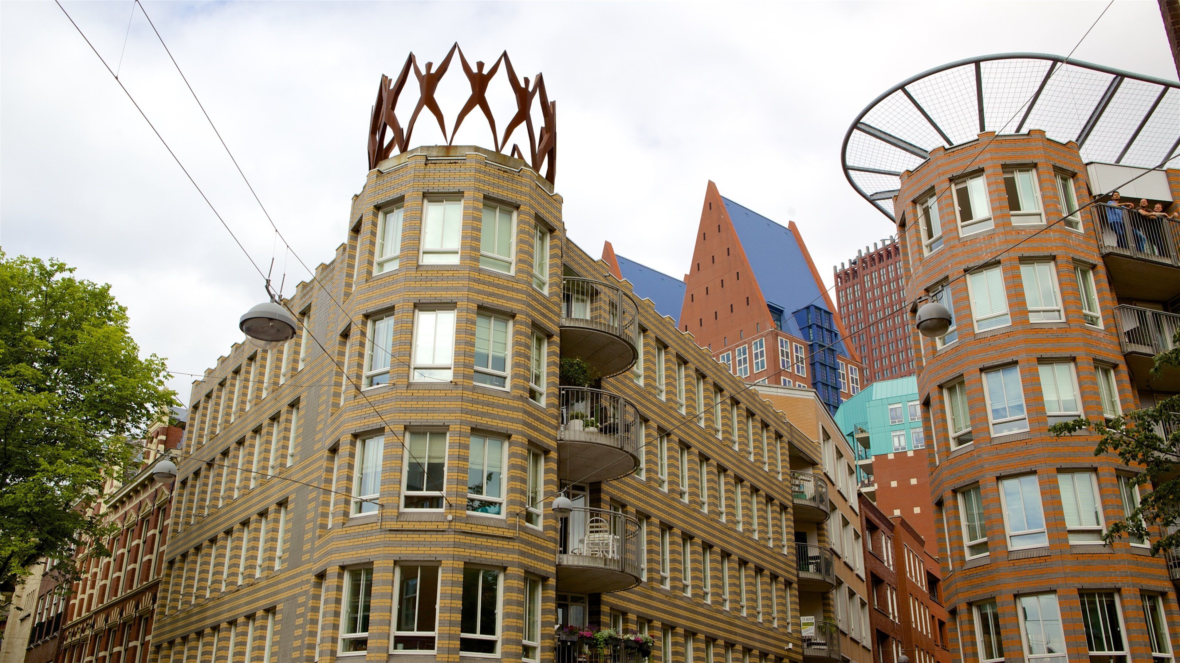 Haag featuring pieni kaupunki tai kylä