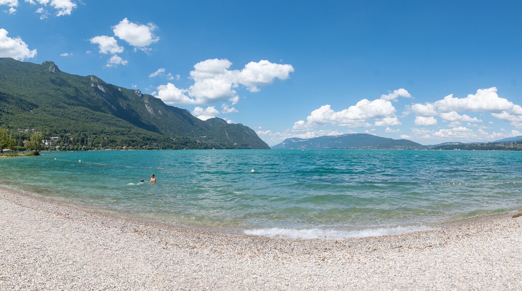 Plage de l'île aux Cygnes, lac du Bourget