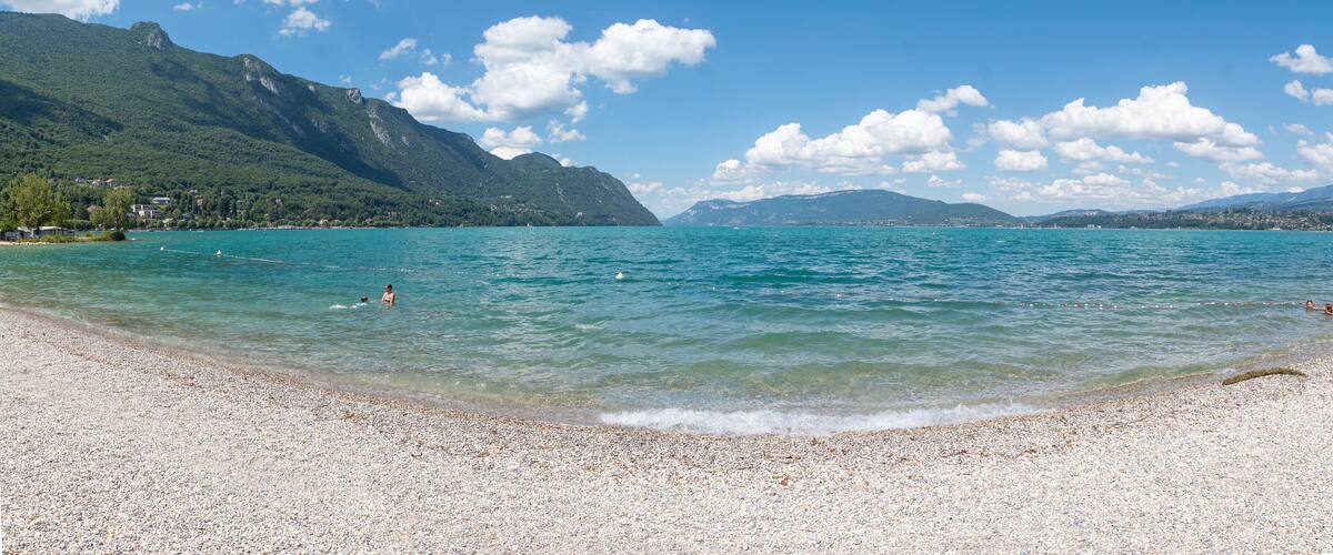 Plage de l'île aux Cygnes, lac du Bourget