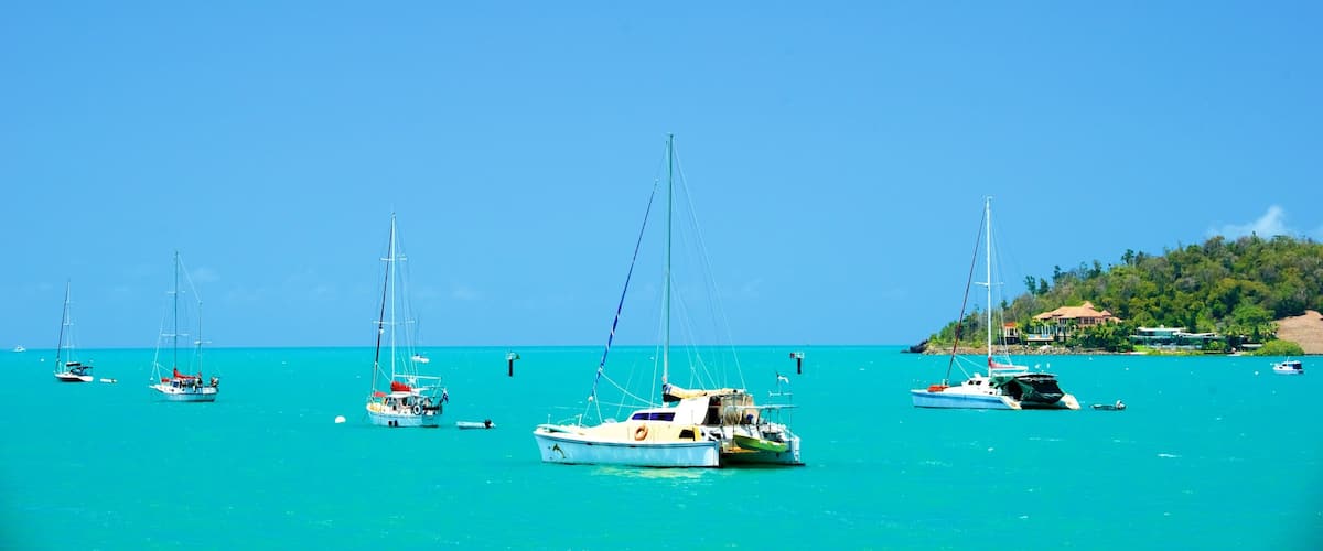 Whitsundays which includes boating, landscape views and sailing
