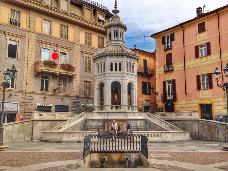 La Bollente spring in Acqui Terme, located in the center of town and a spot where water reaches 75 degrees Celsius. Locals drink from the water and use it for other healing purposes. You can find great spa products in this region because of their natural mineral hot springs.