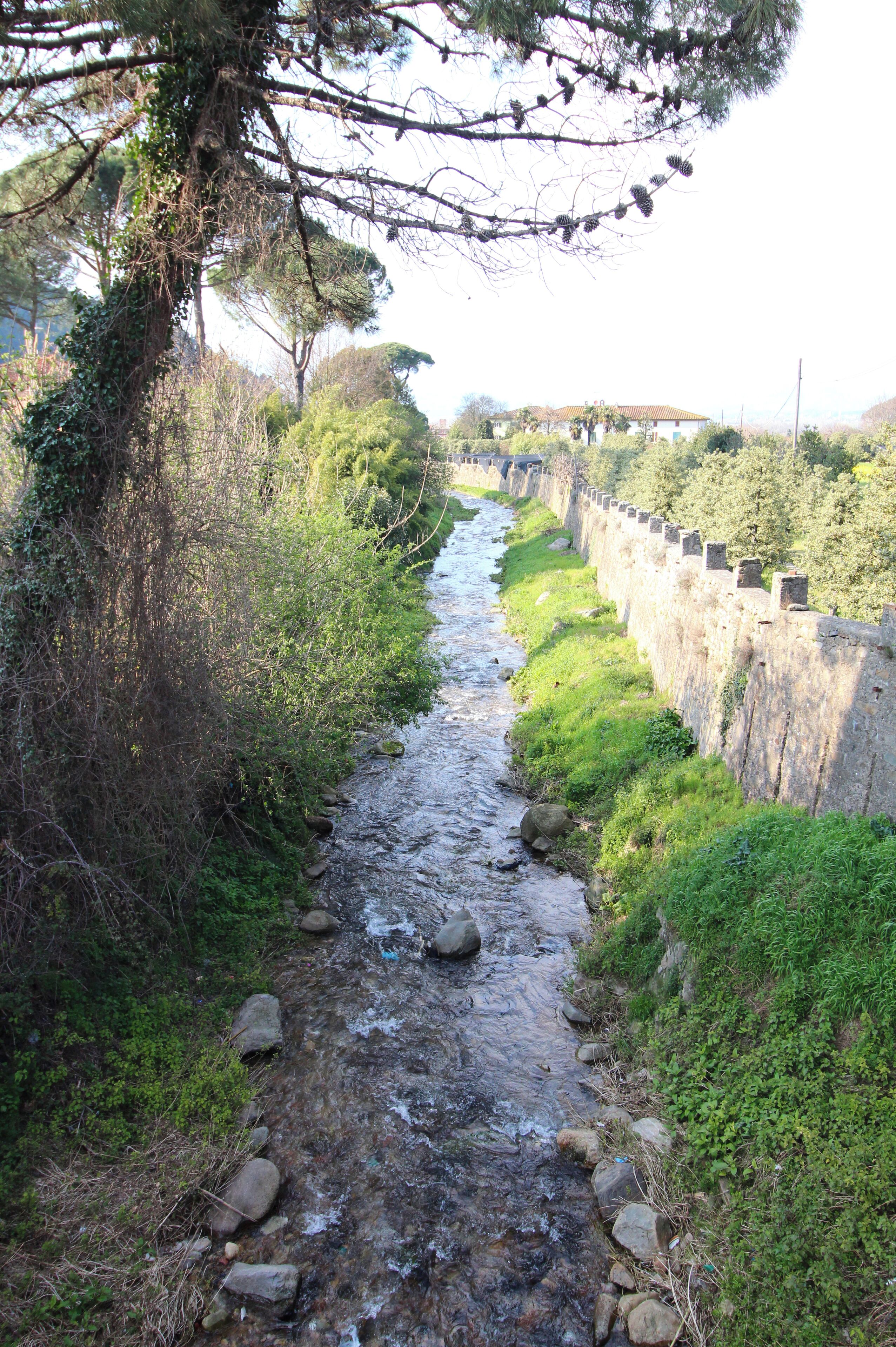 River Rio di Vorno, Vorno, hamlet of Capannori, Province of Lucca, Tuscany, Italy