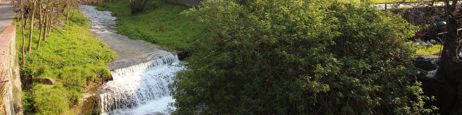 River Rio di Vorno, Vorno, hamlet of Capannori, Province of Lucca, Tuscany, Italy
