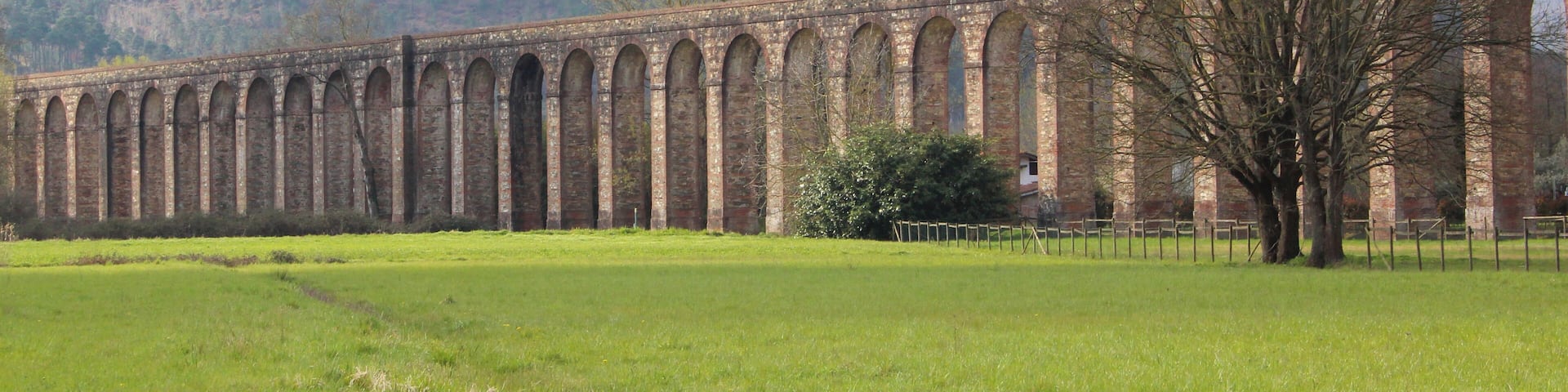 Nottolini Aqueduct (Acquedotto Nottolini) in Verciano, hamlet of Capannori, Province of Lucca, Tuscany, Italy