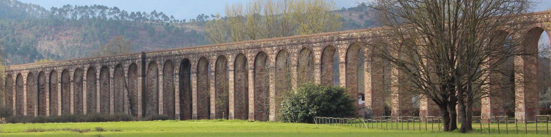 Nottolini Aqueduct (Acquedotto Nottolini) in Verciano, hamlet of Capannori, Province of Lucca, Tuscany, Italy