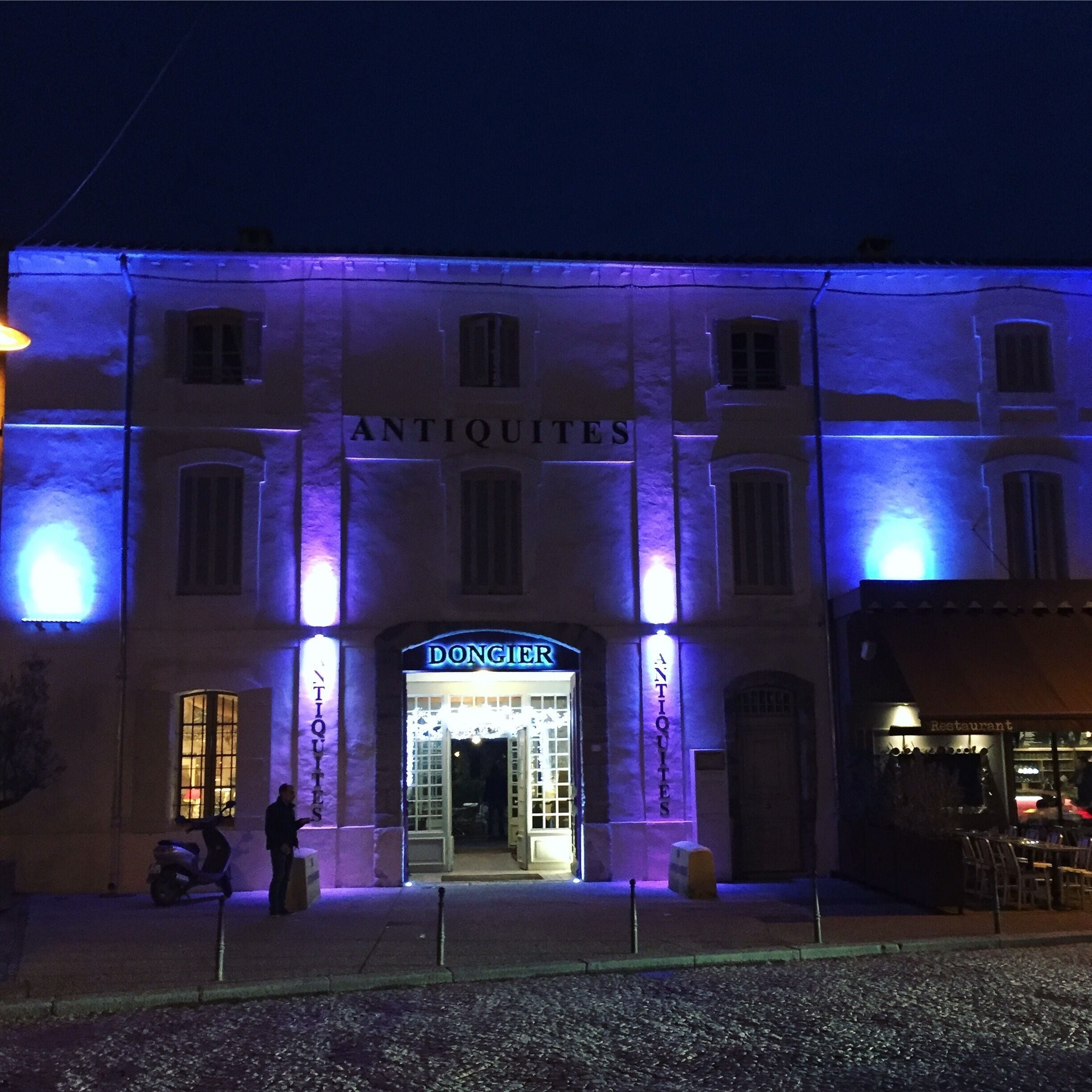 Night walk in the Isle Sur Sorgue