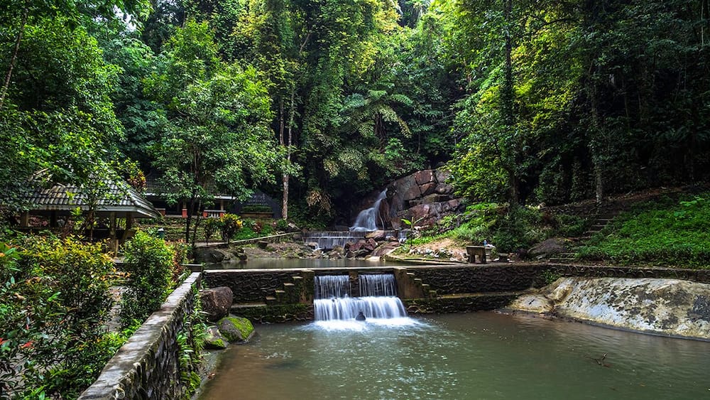 Kathu Waterfall may not be a tall, impressive fall, it's nevertheless a cool place to discover South East Asia rain forest. You can hike along the stream, stop by for refreshing baths and truly feel the mightiness of nature here. Welcome to the jungle :)
#LifeAtExpedia