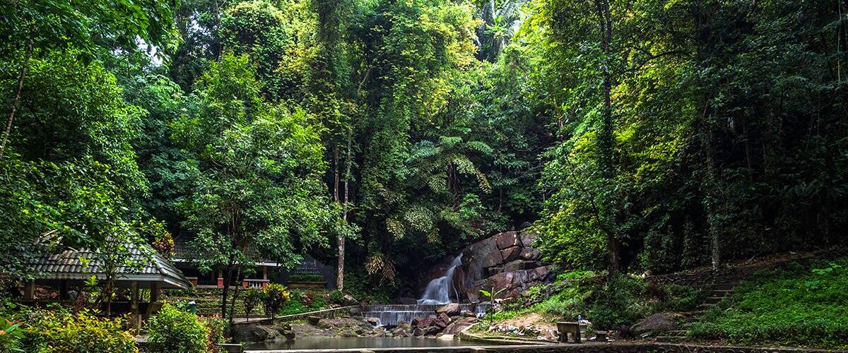 Kathu Waterfall may not be a tall, impressive fall, it's nevertheless a cool place to discover South East Asia rain forest. You can hike along the stream, stop by for refreshing baths and truly feel the mightiness of nature here. Welcome to the jungle :)
#LifeAtExpedia