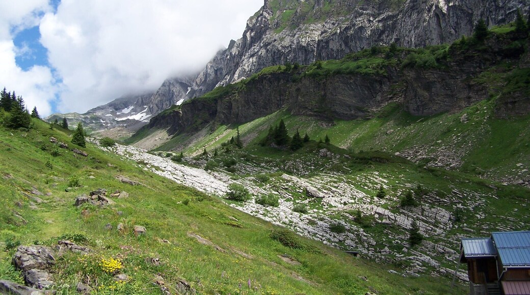 Montée vers le col de Bostan