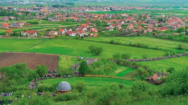 Pilgrims making their way up the hill for the pilgrimage in Sumuleu Ciuc. #alwayswanderlust
Read more: http://www.alwayswanderlust.com/a-pilgrimage-in-harghitas-csiksomlyo/