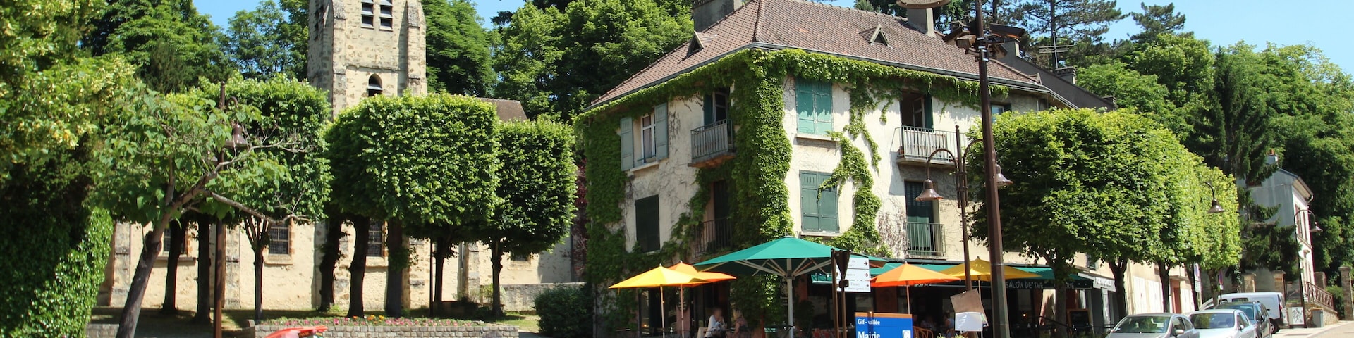 Place de l'Église (church square) in Gif-sur-Yvette, France.