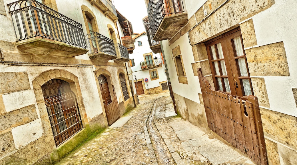Street Scene, Traditional Architecture, Candelario, Ruta de la Plata, Salamanca, Castilla y León, Spain, Europe
