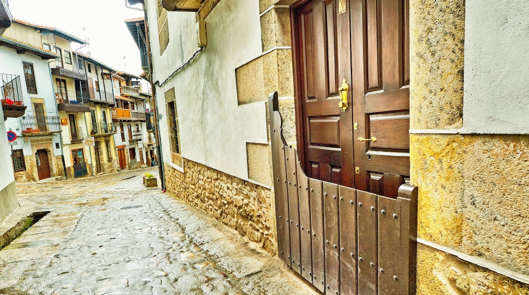 Street Scene, Traditional Architecture, Candelario, Ruta de la Plata, Salamanca, Castilla y León, Spain, Europe