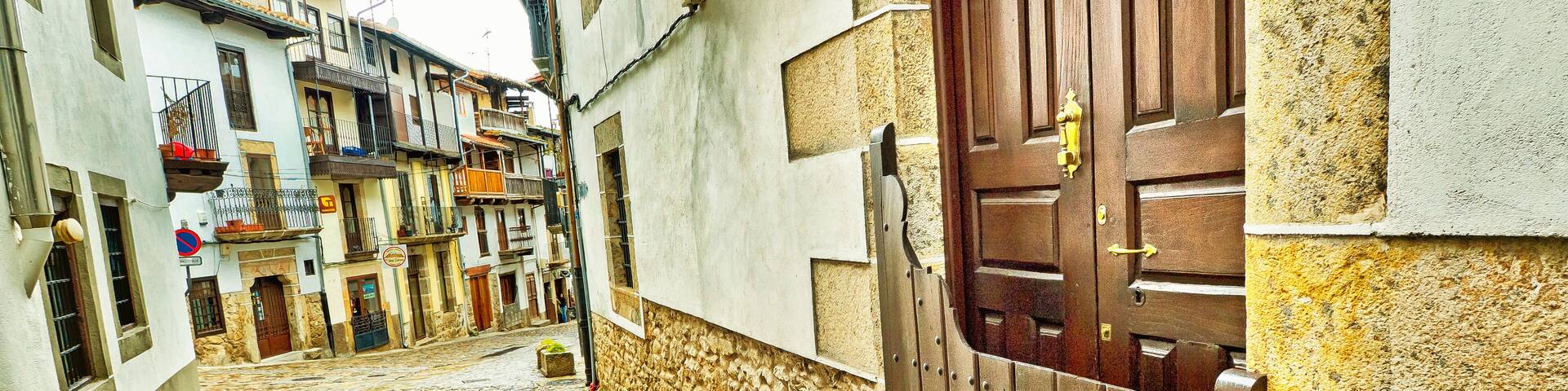 Street Scene, Traditional Architecture, Candelario, Ruta de la Plata, Salamanca, Castilla y León, Spain, Europe