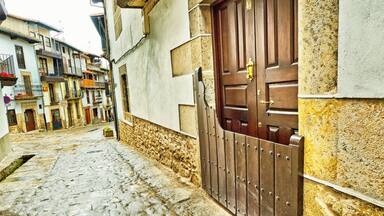 Street Scene, Traditional Architecture, Candelario, Ruta de la Plata, Salamanca, Castilla y León, Spain, Europe