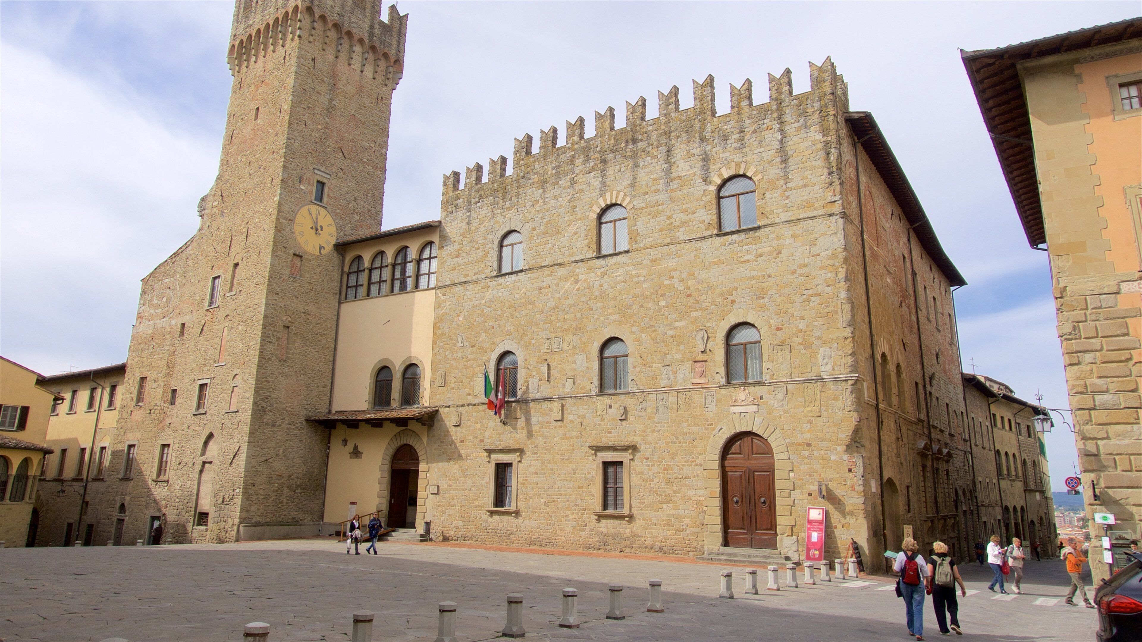 Arezzo which includes heritage architecture