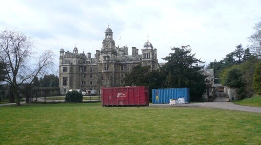 Thoresby Hall - Refurbishment The secure containers and men in white vans are here.