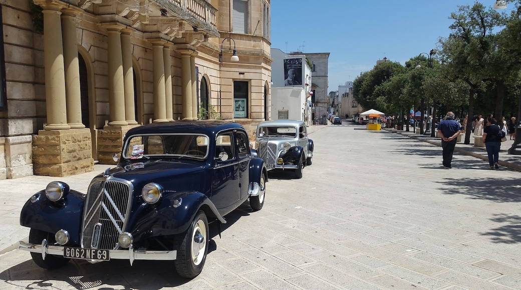 Martina franca città ricca di fascino ed eleganza.
Atmosfera swing anni 80.
Bellissima