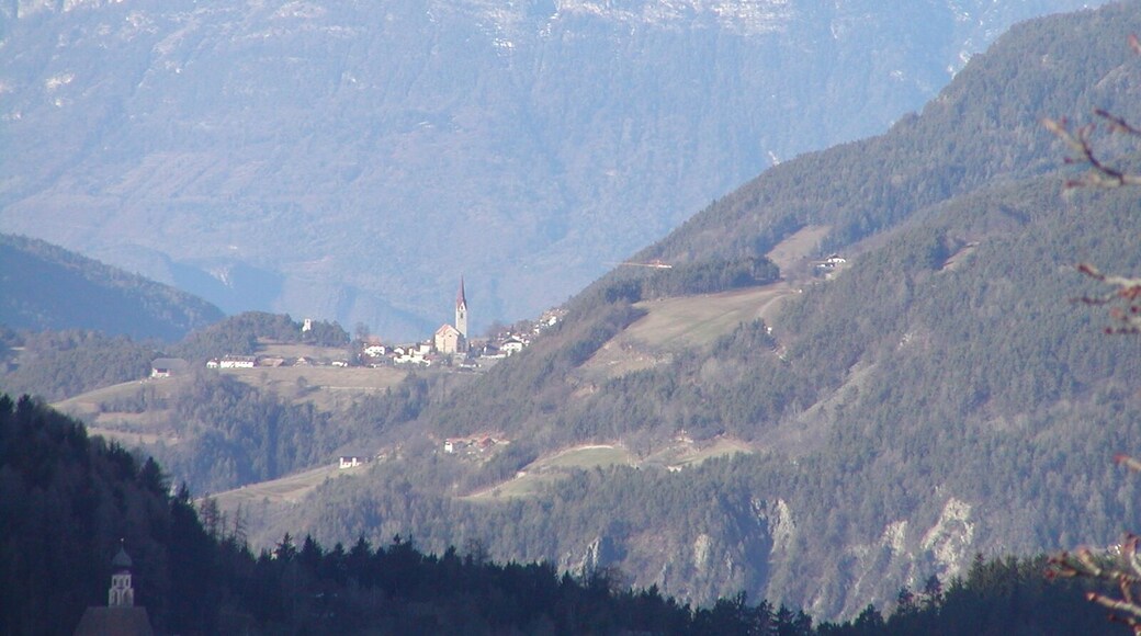 Von Seis (Rosengartenstraße) in Richtung Völs und Ritten